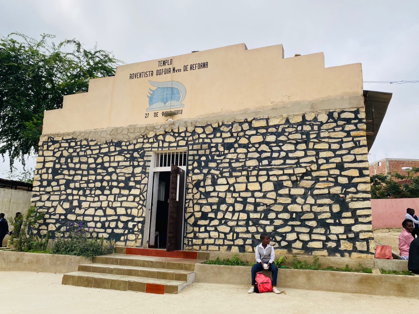 Igreja 27 de Março, Lobito